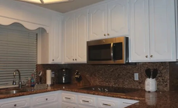 NE-tacoma-kitchen-cabinet-painting-companies-640w