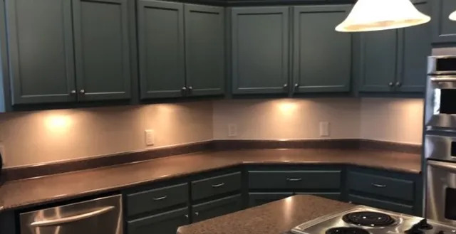 kitchen-cabinet-painting-contractors-640w